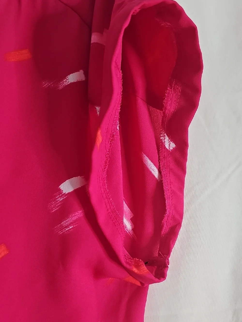 Apt. 9 Fuchsia Brushstroke Short-Sleeve V-Neck Blouse